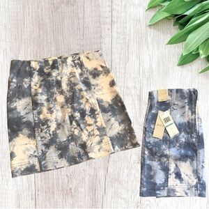 Jolt stretch mini skirt